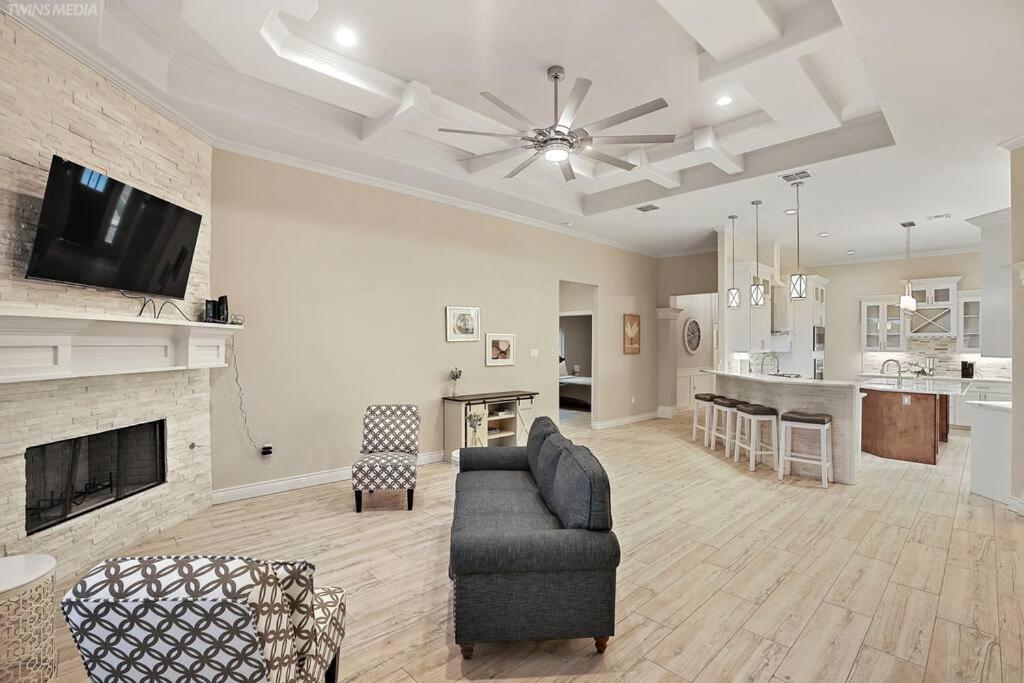 Luxurious Coastal Retreat Brand New 4Br Home With Fast Wifi, 15 Min To Beach! Corpus Christi Ngoại thất bức ảnh